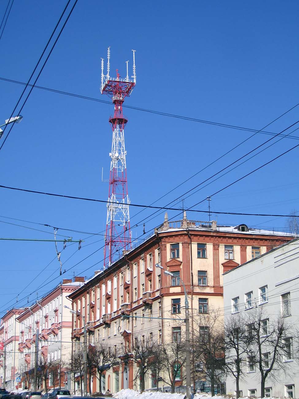 Ижевск, Пушкинская улица, 202; Красногеройская улица, 35