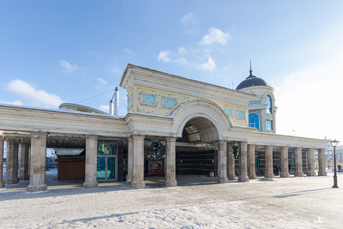 Казань, Петербургская улица, 1