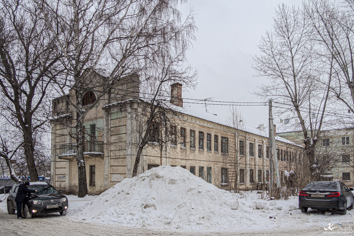 Казань, Улица Максимова, 37