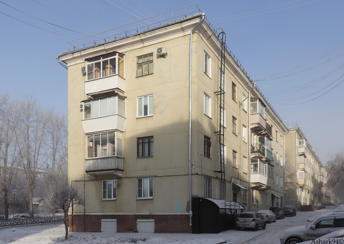 Железногорск, Школьная улица, 51 / Улица Чапаева, 2; Школьная улица, 53
