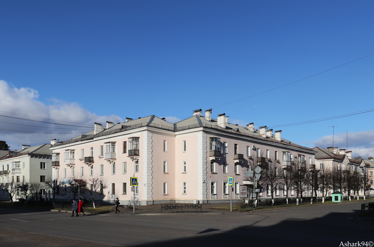 Железногорск, Улица Ленина, 6 / Советская улица, 16; Улица Ленина, 8