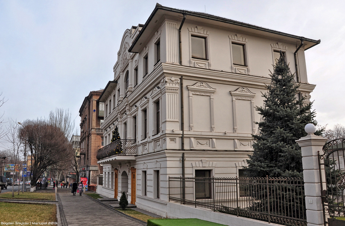 Маріуполь, Университетская улица, 58