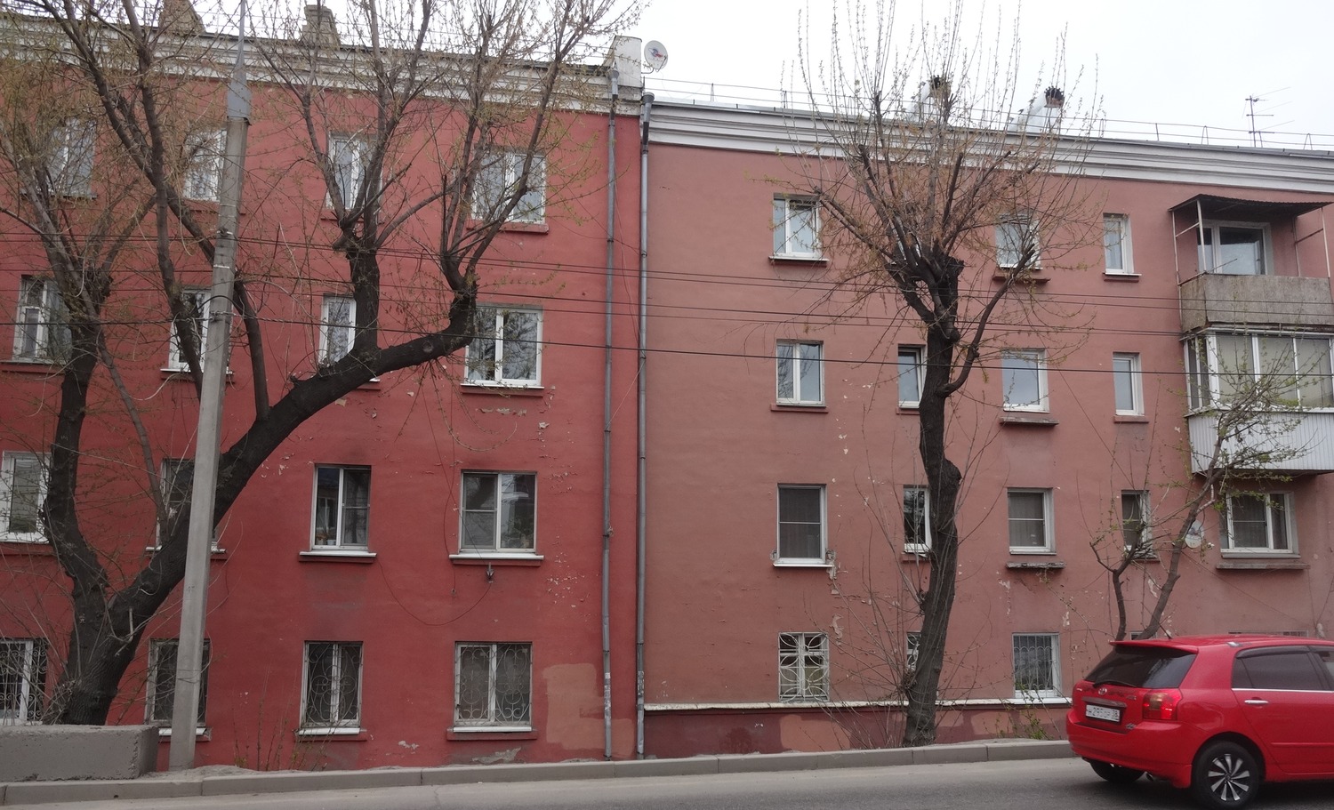 Иркутск, 2-я Железнодорожная улица, 59; 2-я Железнодорожная улица, 59