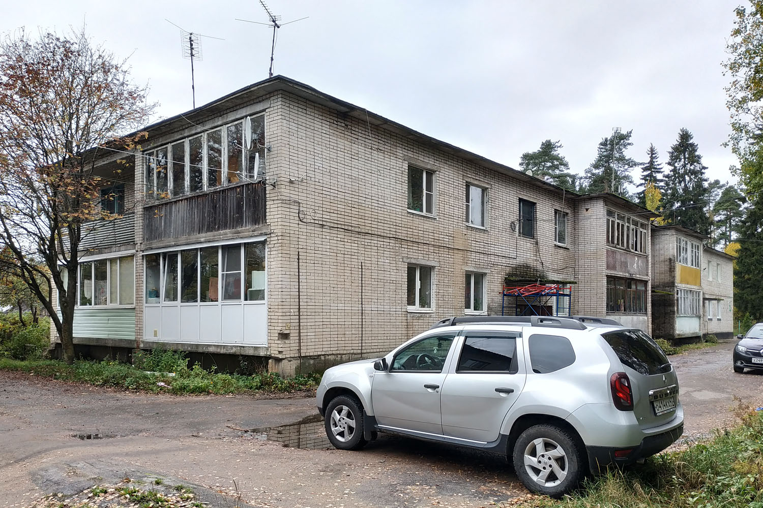 Рощино, Еловая улица, 3