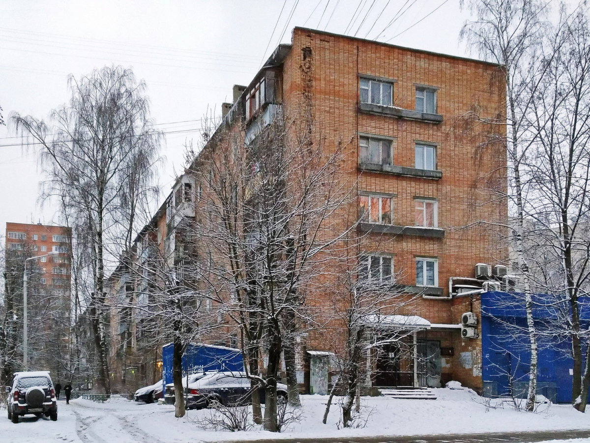 Pushkino, Советская площадь, 4 / Улица Тургенева, 12