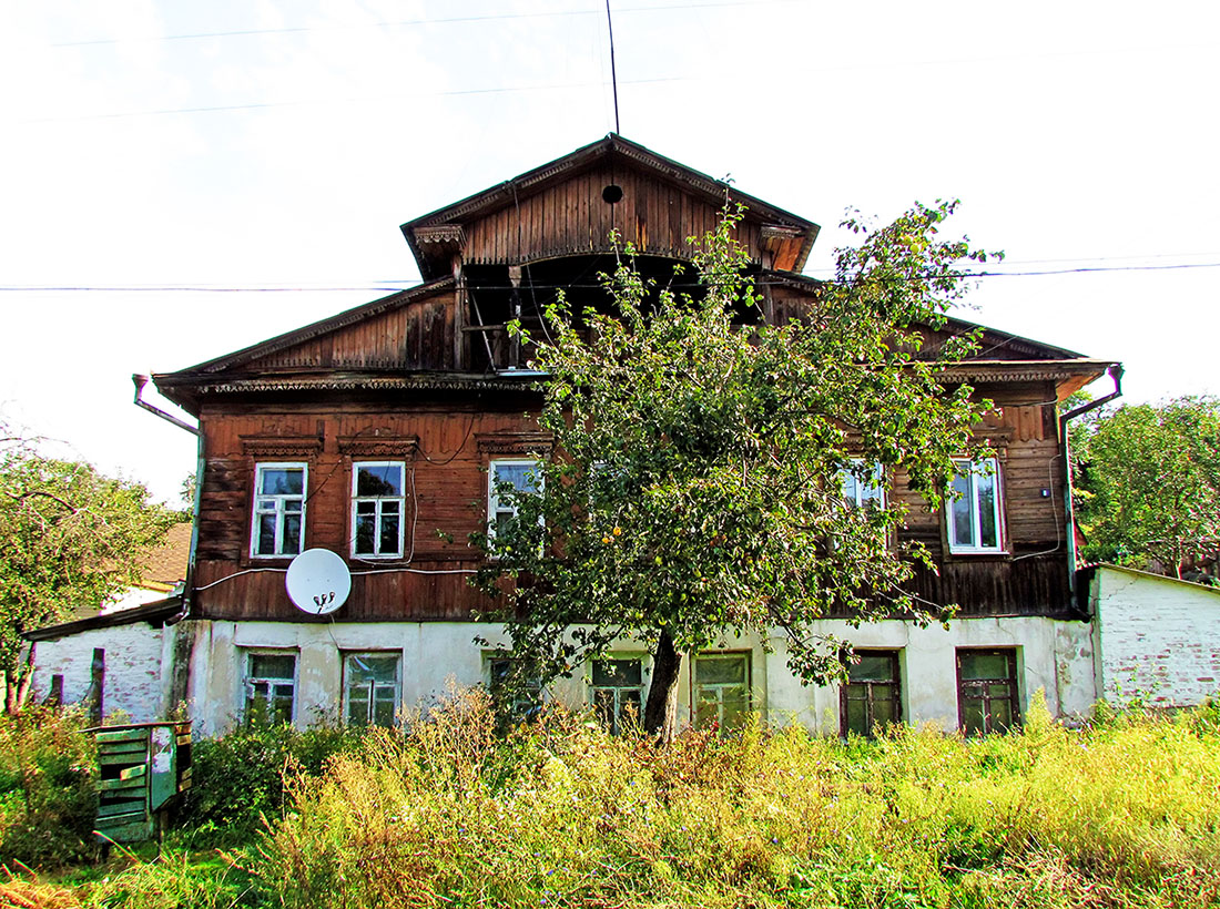Новгород-Северский, Улица Михаила Чалого, 8