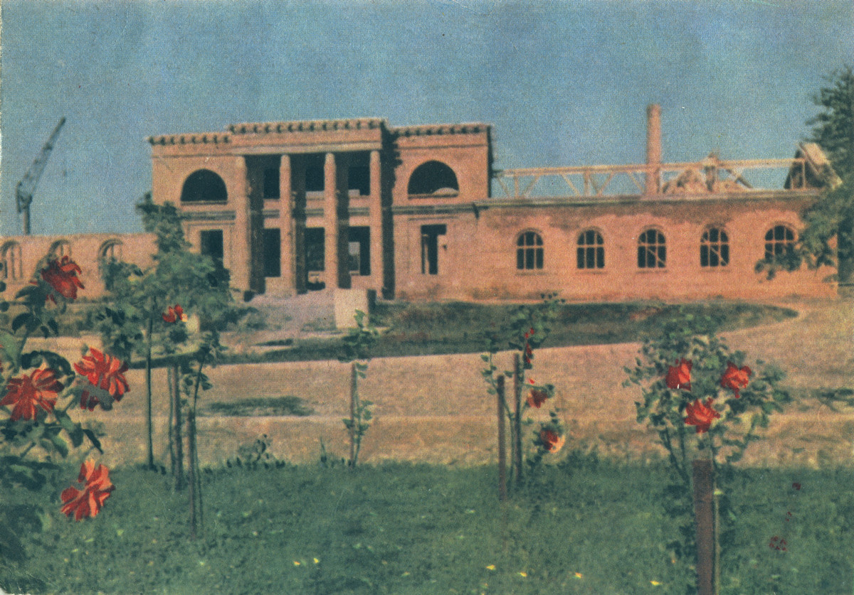 Трускавец, Бульвар Юрия Дрогобыча, 2 / Улица Степана Бандеры, 15 / Майдан Сечевых Стрельцов