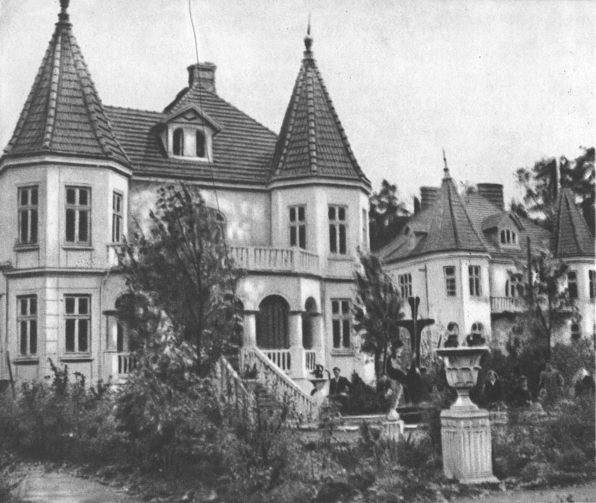 Брюховичи, Курортная улица, 6; Курортная улица, 6