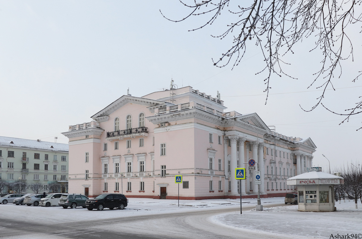 Железногорск, Улица Ленина, 23; Улица Свердлова, 24 стр. 1