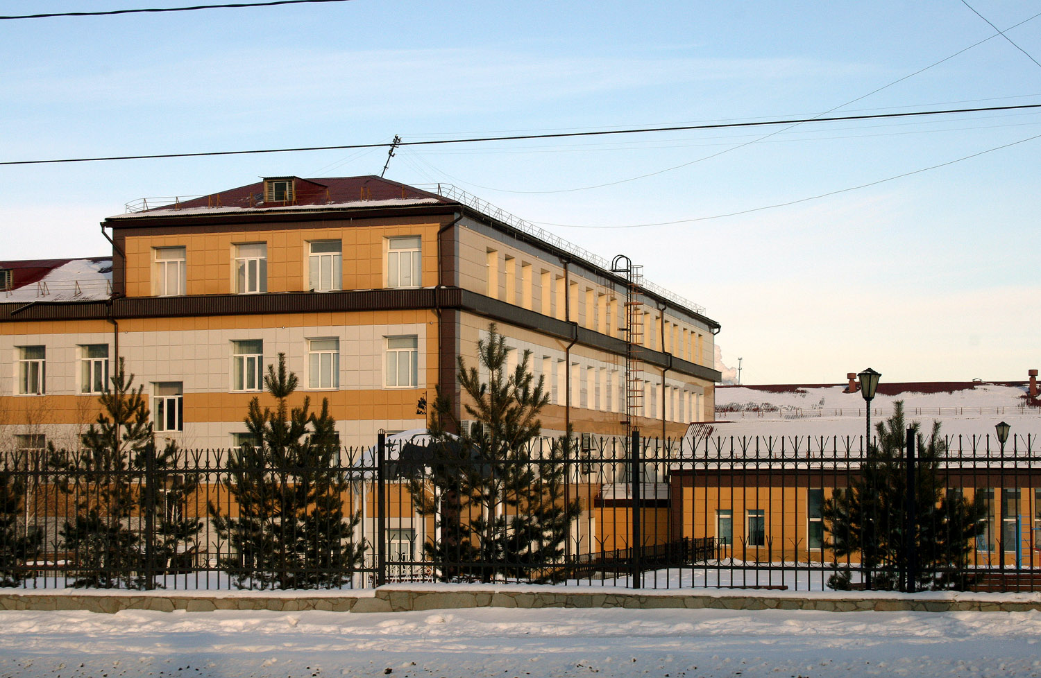 Орск, Московская улица, 23 / Новосибирская улица, 42А