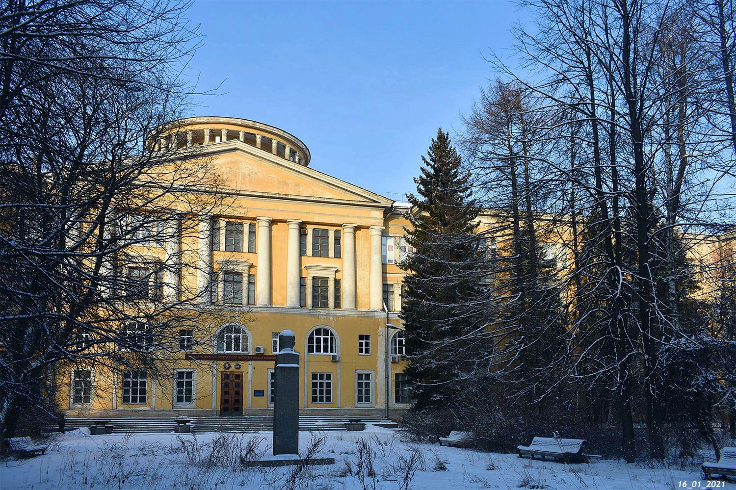 Санкт-Петербург, Кадетская линия В. О., 5 корп. 2 лит. В