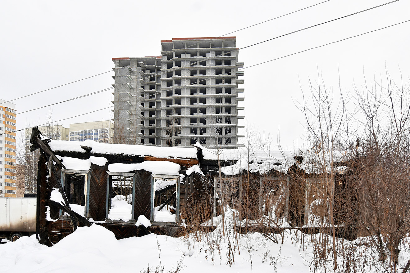 Пермь, Батумская улица, 17; Улица Юнг Прикамья, 14