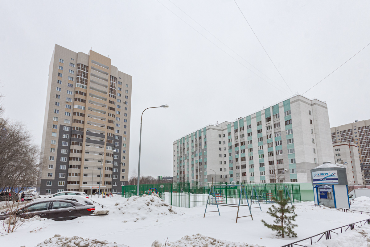 Казань, Улица Рауиса Гареева, 2; Оренбургский тракт, 138Б
