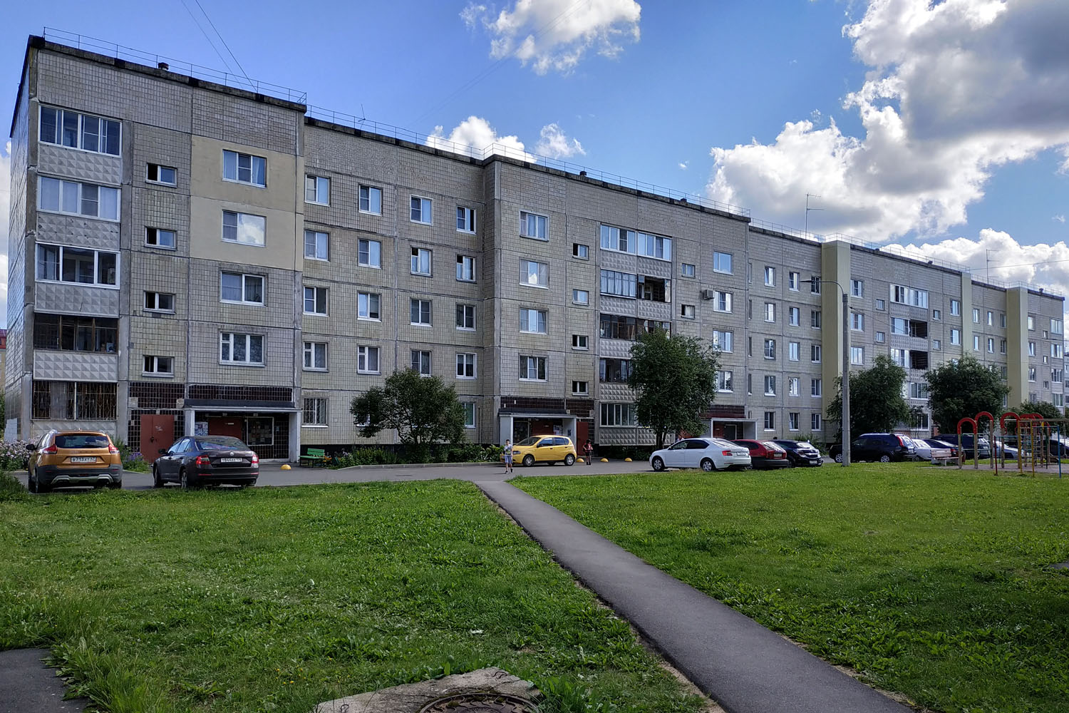 Кириши, Восточная улица, 14
