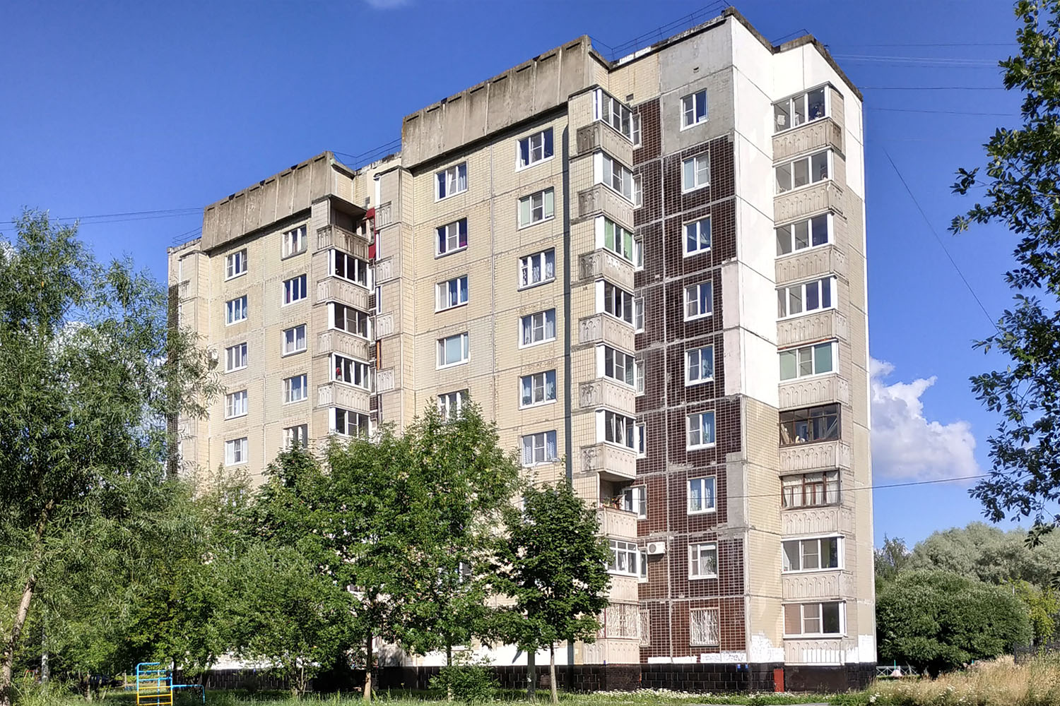 Kiriši, Улица Декабристов Бестужевых, 14