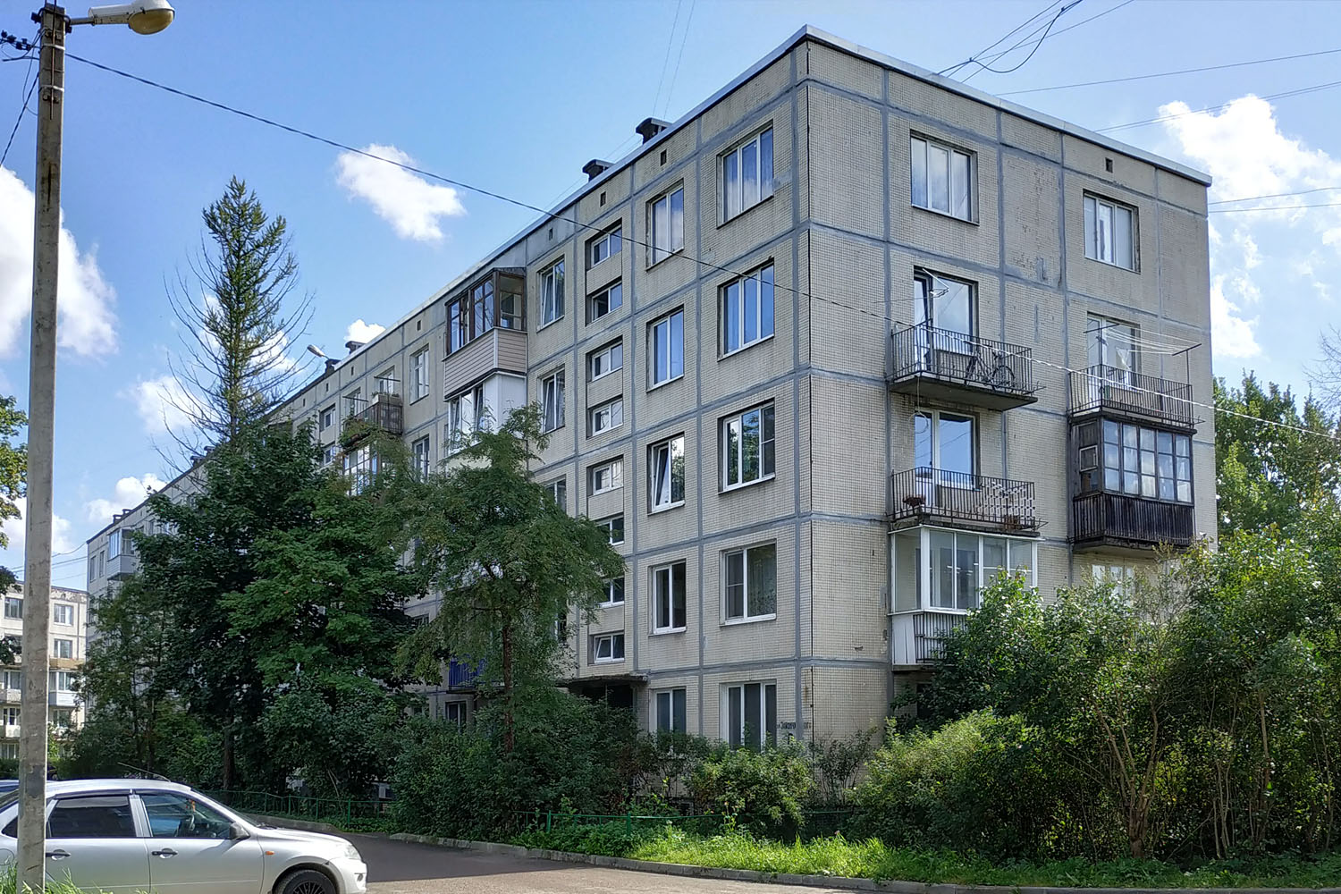 Пудость, Улица Зайончковского, 8