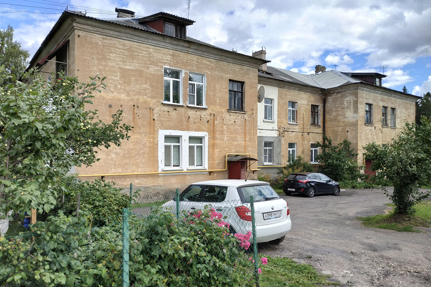 Kobrinskoe, Школьная улица, 3