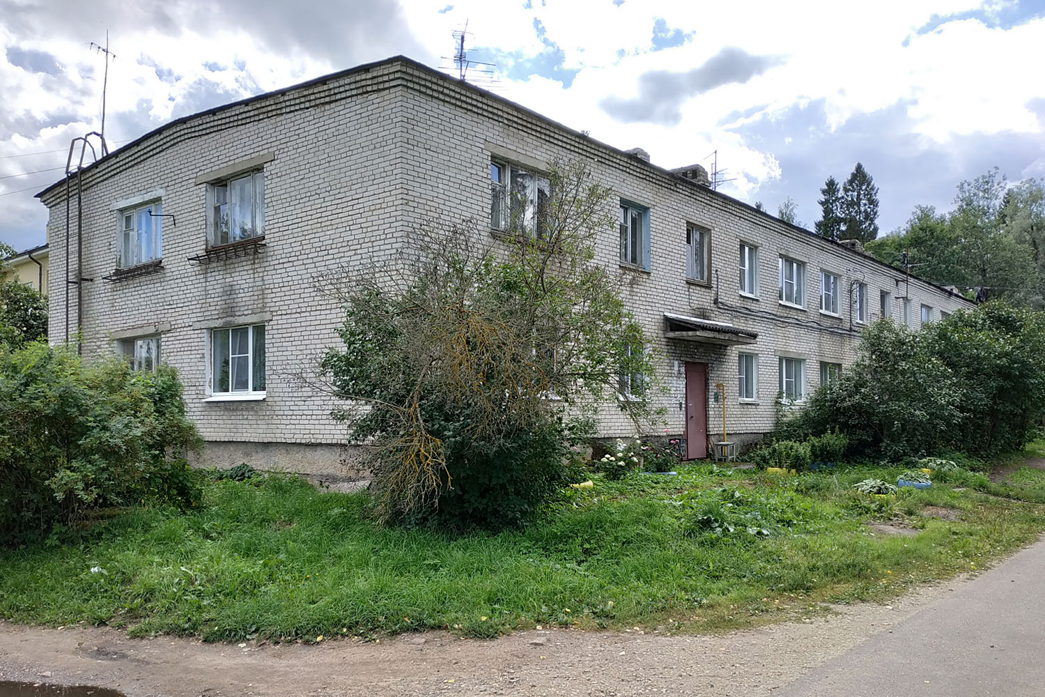 Кобринское, Улица Советских Воинов, 6