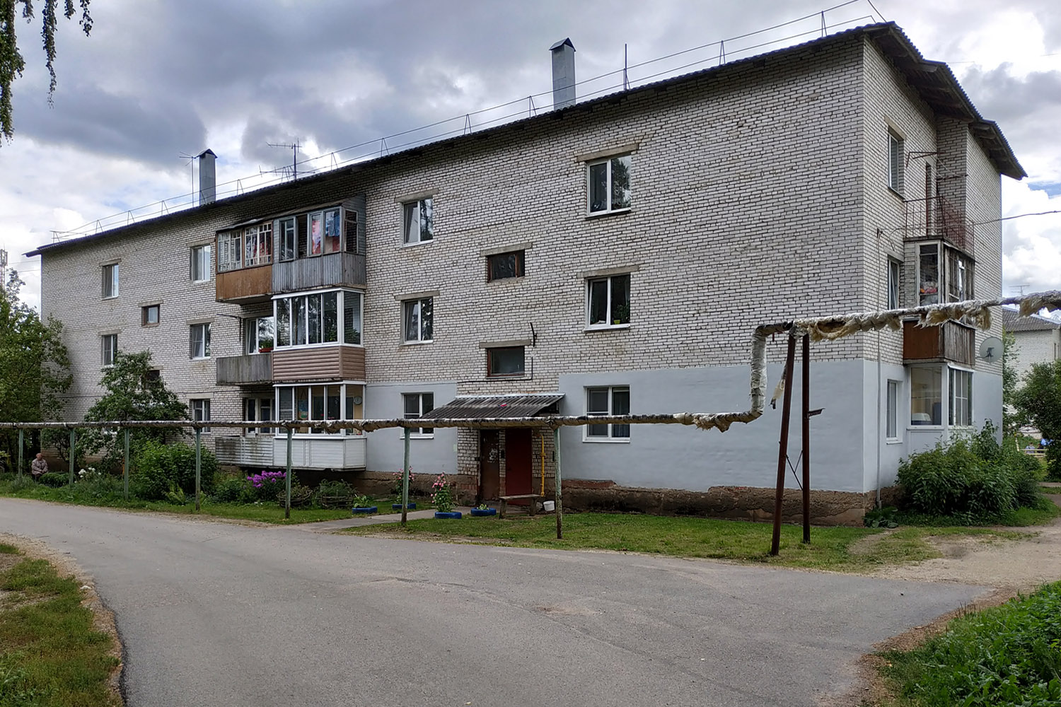 Кобринское, Центральная улица, 1е