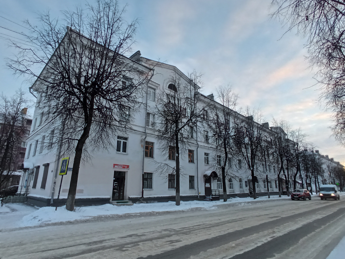 Великий Новгород, Воскресенский бульвар, 10