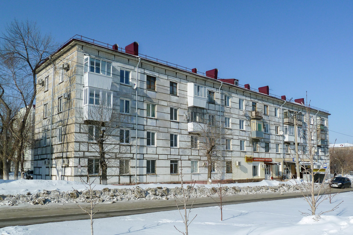 Новокуйбышевск, Улица Островского, 11 / Улица Сафразьяна, 12