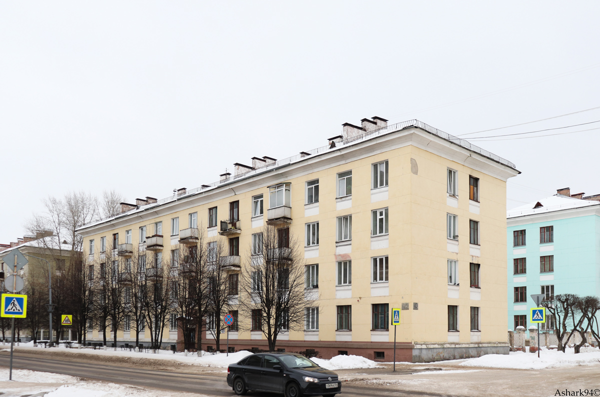 Железногорск, Улица Ленина, 45 / Улица Маяковского, 10