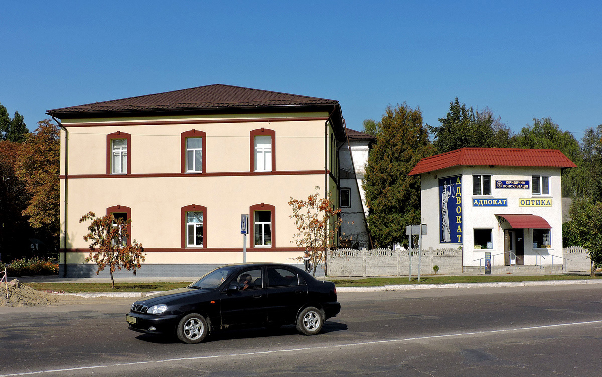 Тростянец, Улица Мира, 2; Улица Мира, 2/1