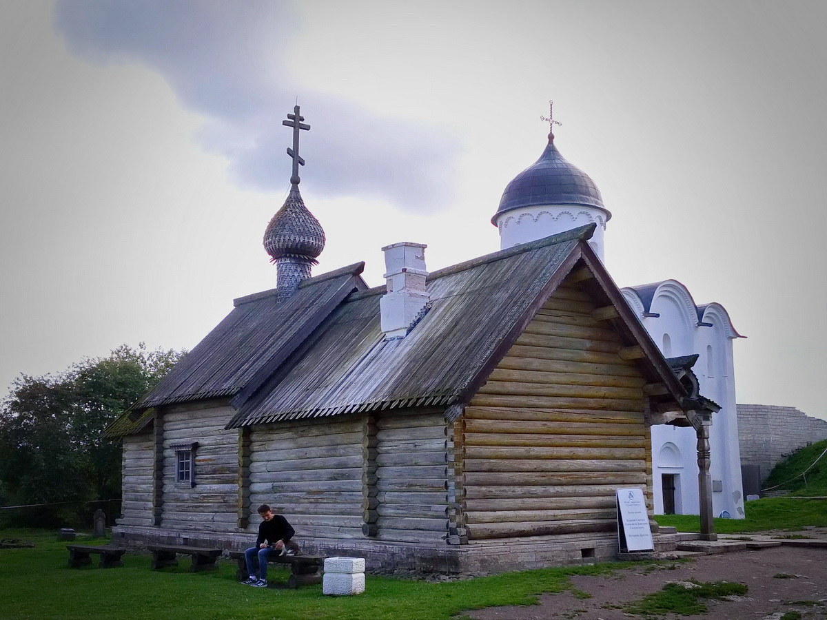 Старая Ладога, Волховский проспект, 19 Димитриевская церковь