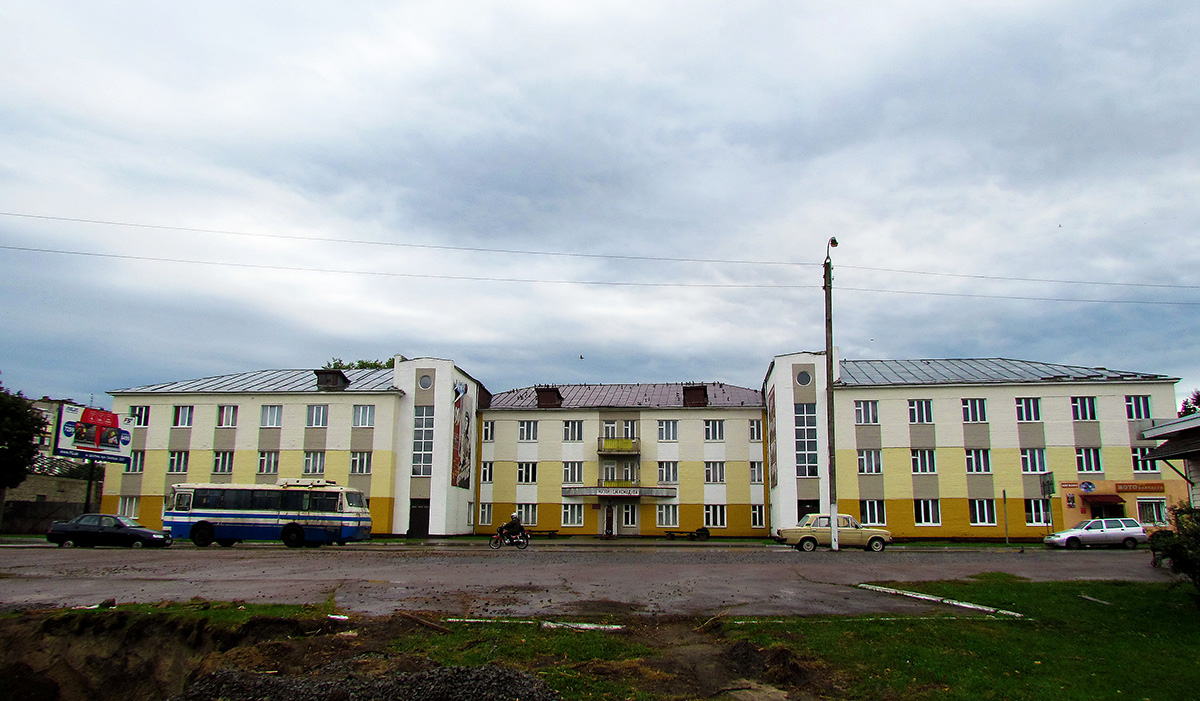 Шостка, Улица Кожедуба, 1