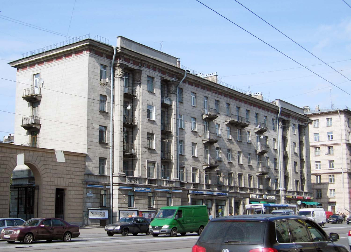Peterburi, Заневский проспект, 10