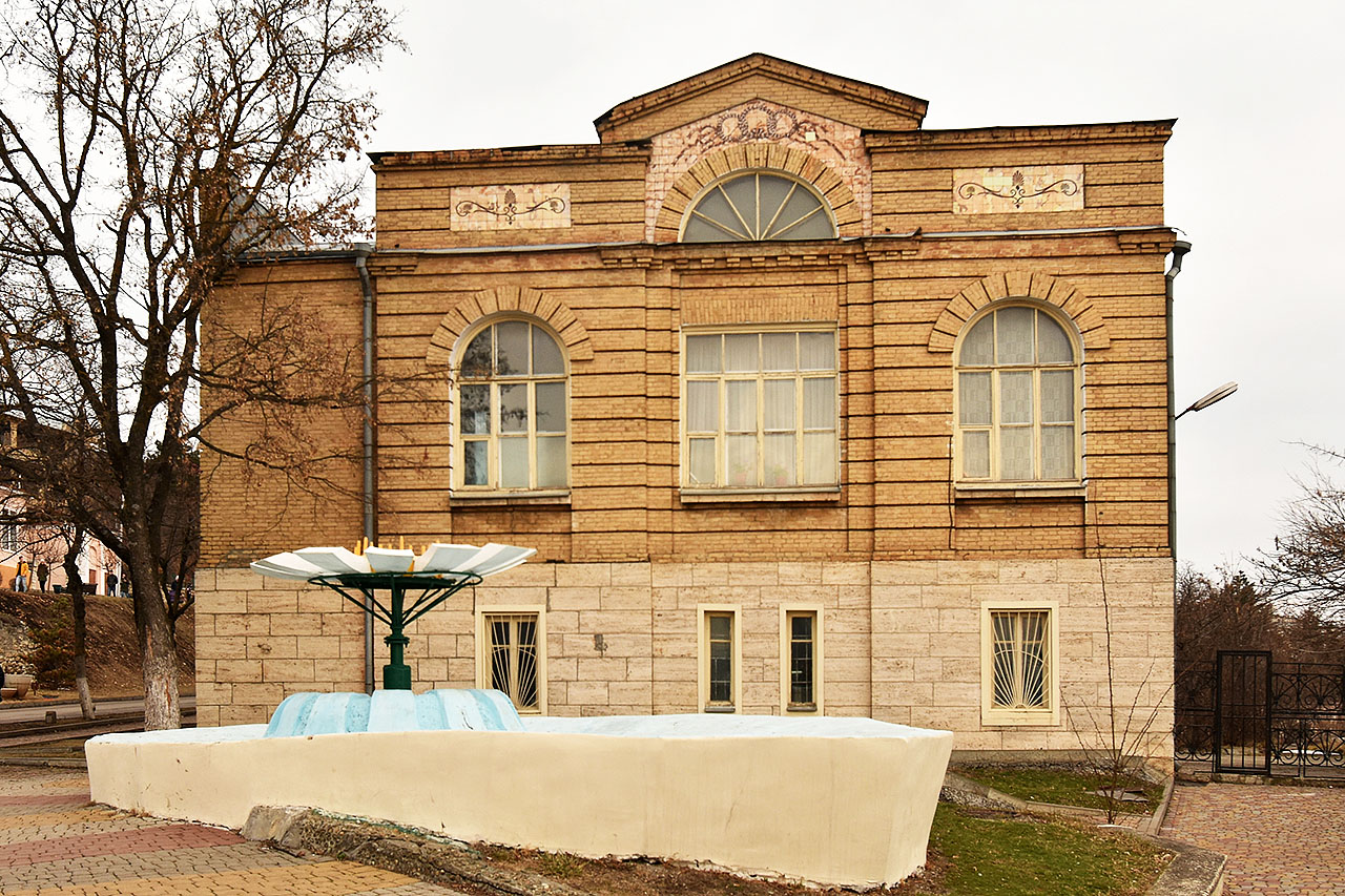 Пятигорск, Бульвар Гагарина, 4