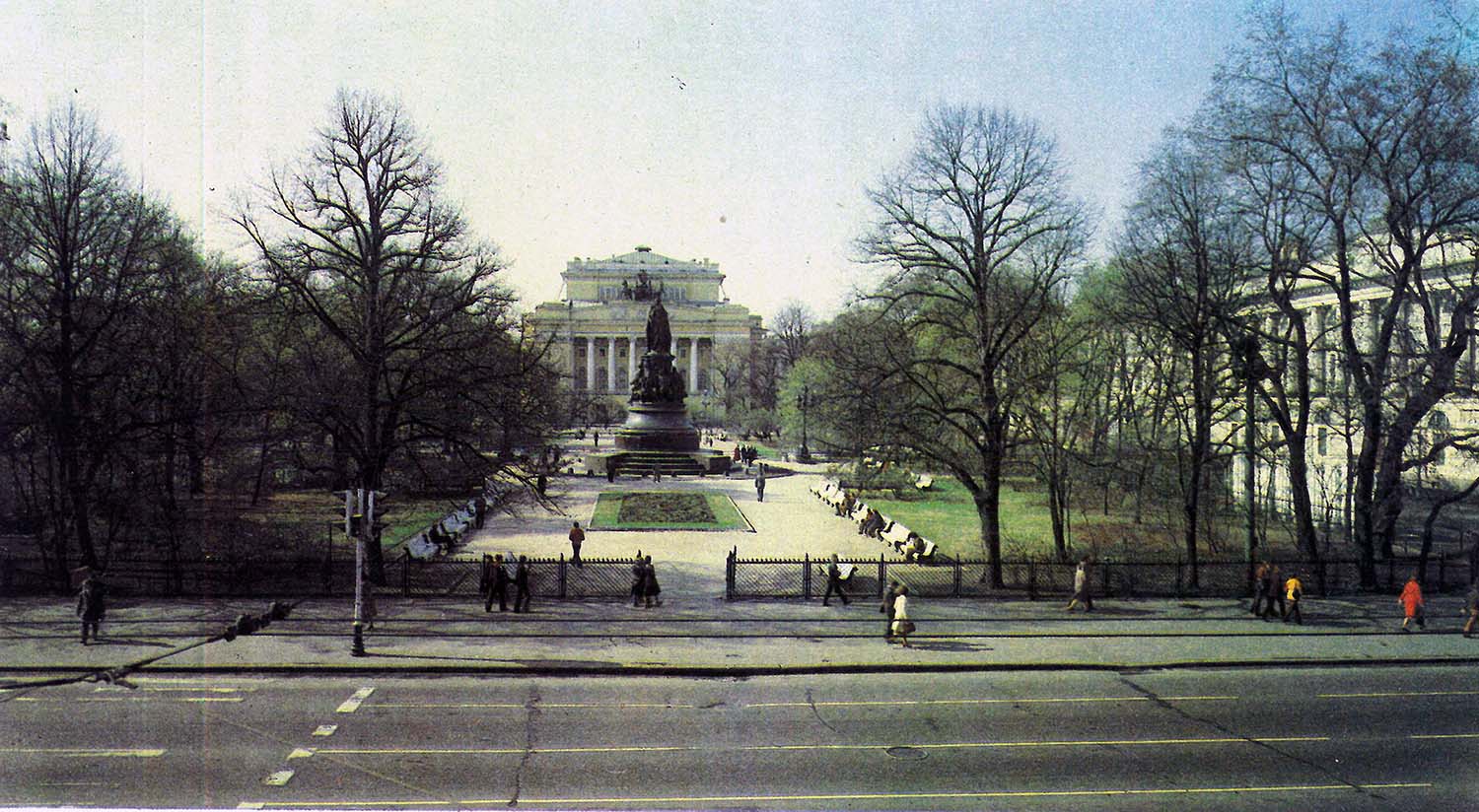 Санкт-Петербург, Площадь Островского, 2