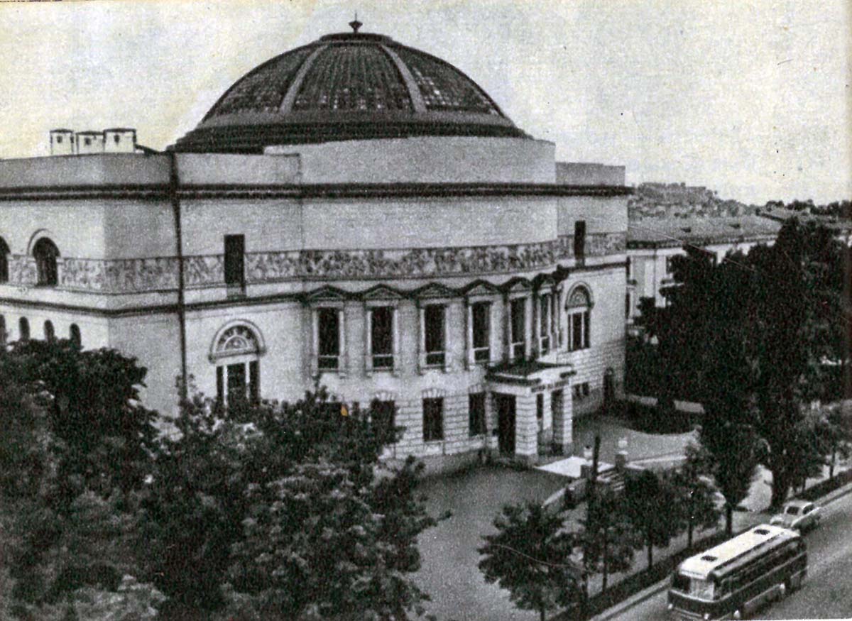 Киев, Владимирская улица, 57