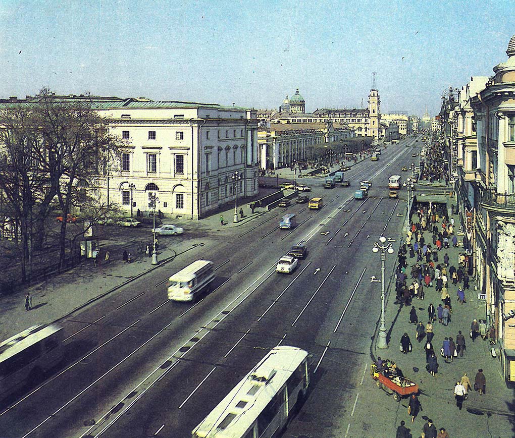 Санкт-Пецярбург, Невский проспект, 35; Площадь Островского, 1-3 (корпус Соколова). Санкт-Пецярбург — Панорамы