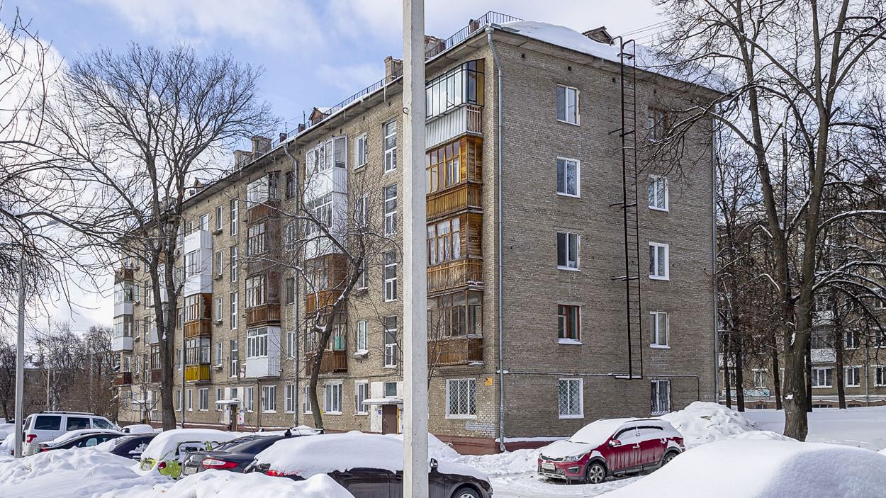 Уфа, Первомайская улица, 57 / Улица Гончарова, 14