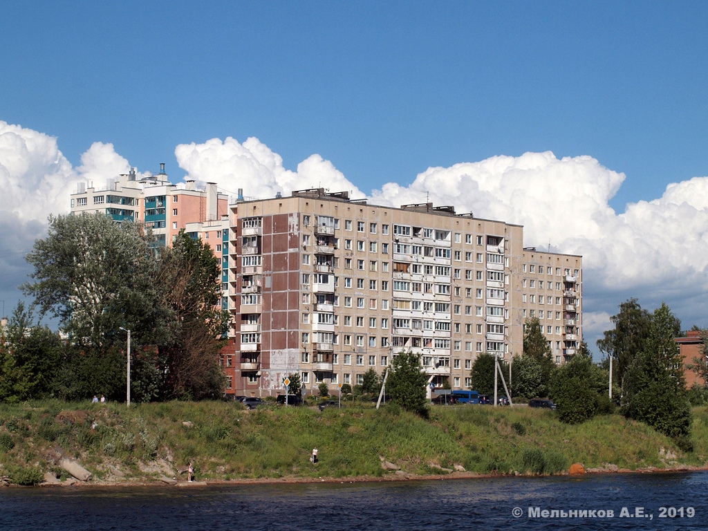 Имени Свердлова, 1-й микрорайон, 1