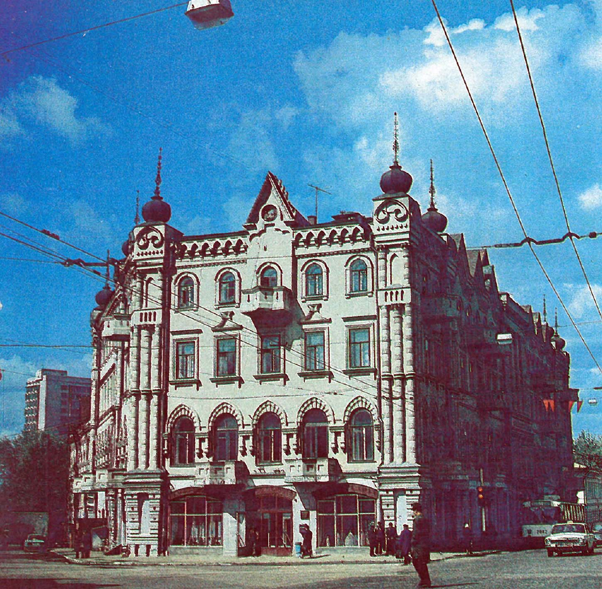 Kasan, Улица Максима Горького, 8 / Улица Галактионова, 9