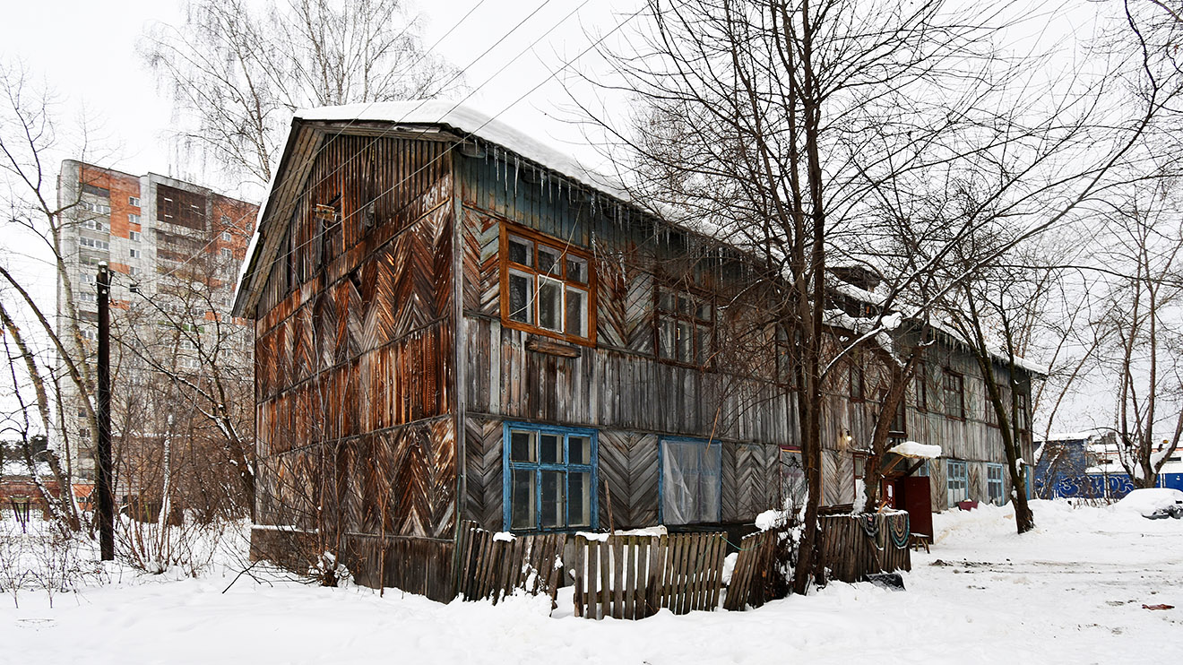 Пермь, Нижнекурьинская улица, 4; Нижнекурьинская улица, 8