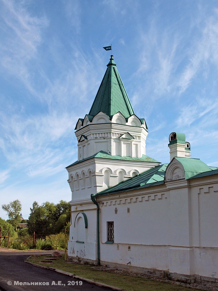 Старая Ладога, Никольская улица, 16 (северо-западная башня)