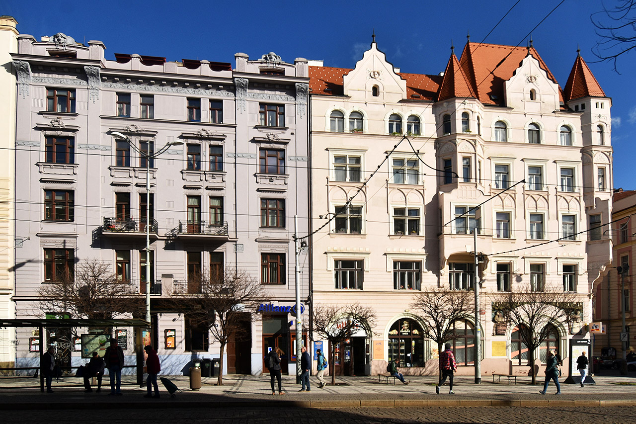 Прага, Strossmayerovo náměstí, 2; ​Strossmayerovo náměstí, 3 / ​Janovského, 9