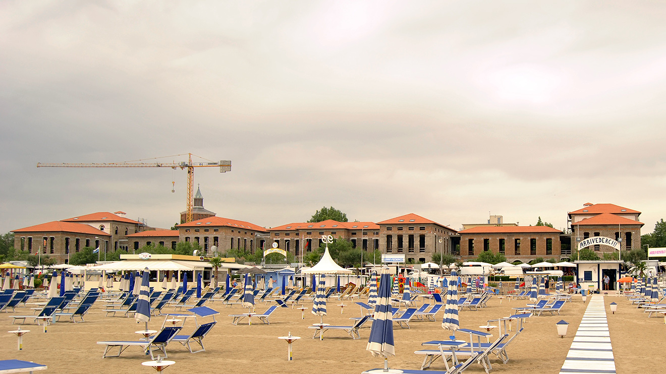 Римини, Viale Regina Margherita, 2; Viale Regina Margherita, 41