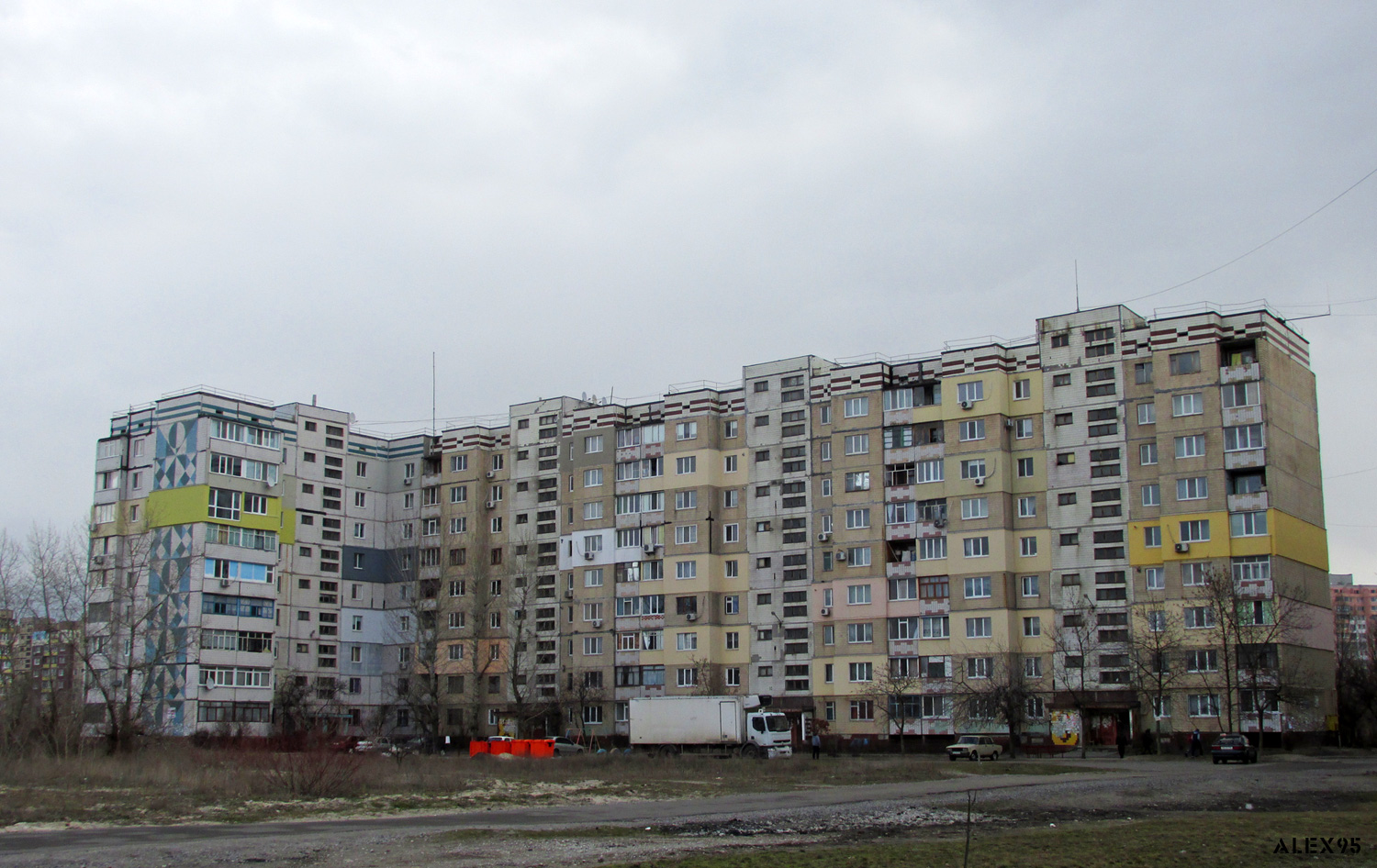 Каменское, Бульвар Героев, 12; Бульвар Героев, 10