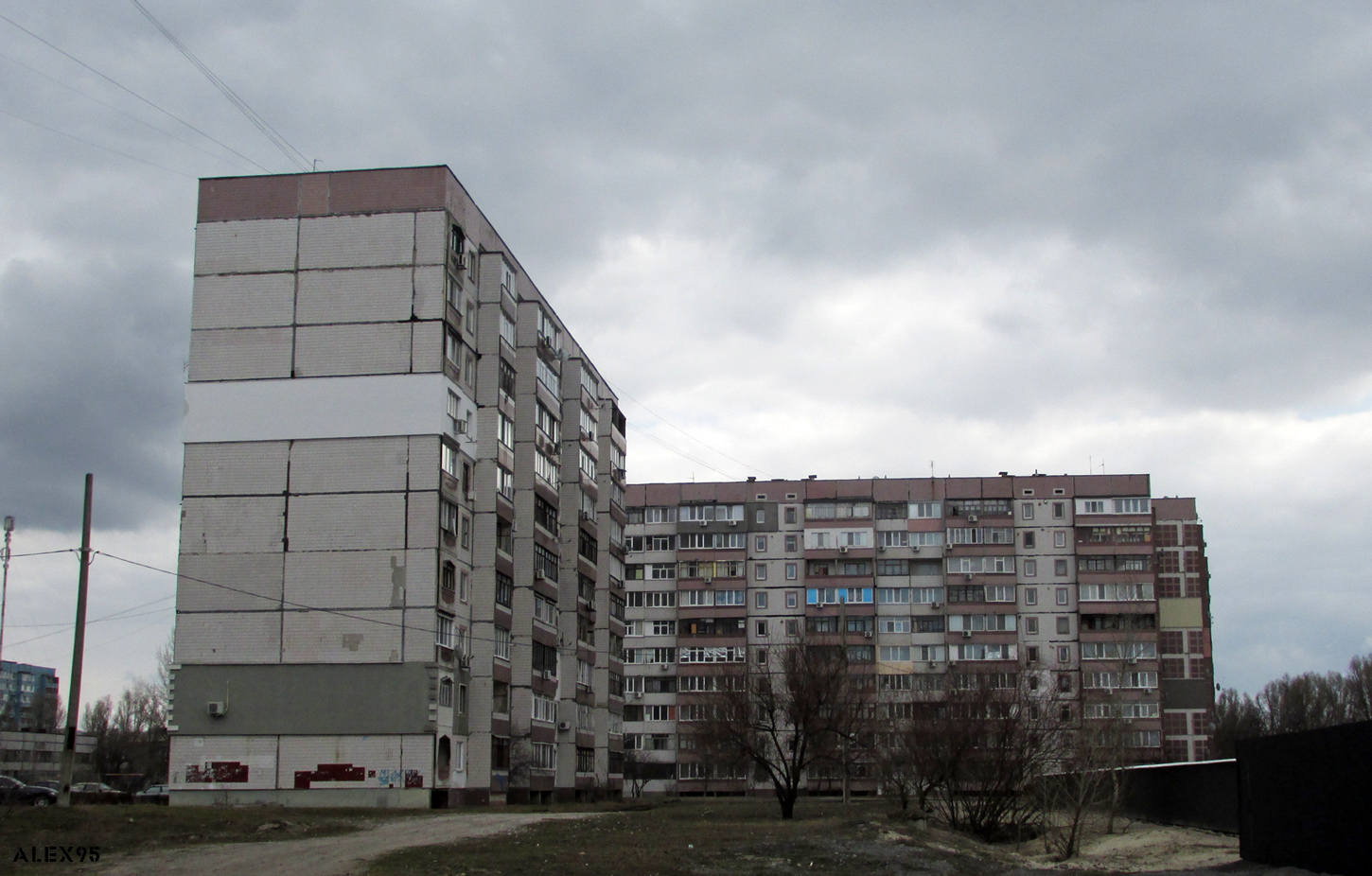 Каменское, Проспект Металлургов, 80; Проспект Металлургов, 76В