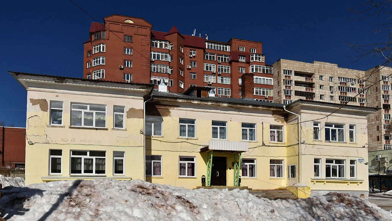 Пермь, Петропавловская улица, 109А; Проезд Якуба Коласа, 11; Проезд Якуба Коласа, 9