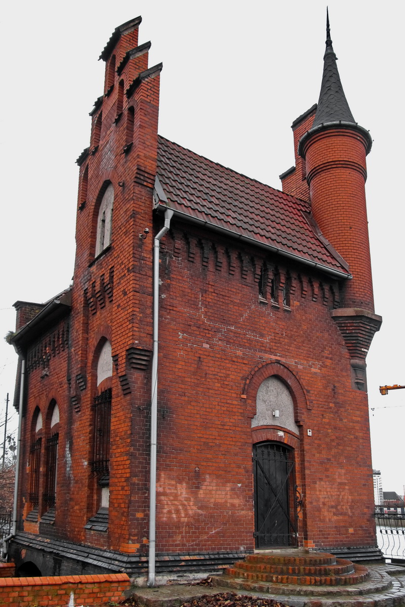 Калининград, Улица Багратиона, 4