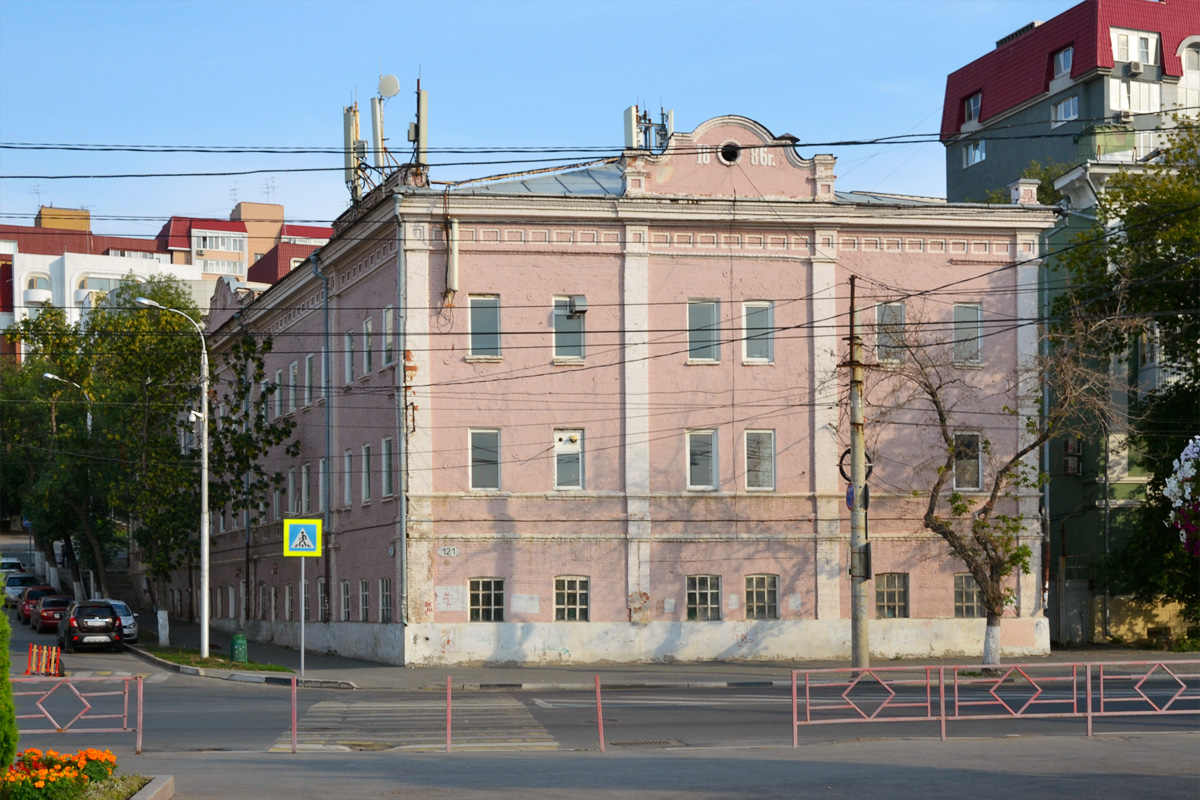 Самара, Некрасовская улица, 1 / Улица Максима Горького, 121