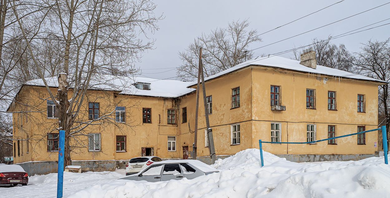 Ufa, Черниковская улица, 2 / Улица Гончарова, 20