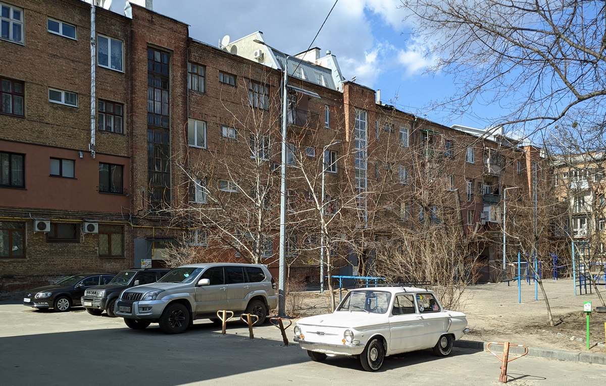 Charkow, Улица Чичибабина, 2
