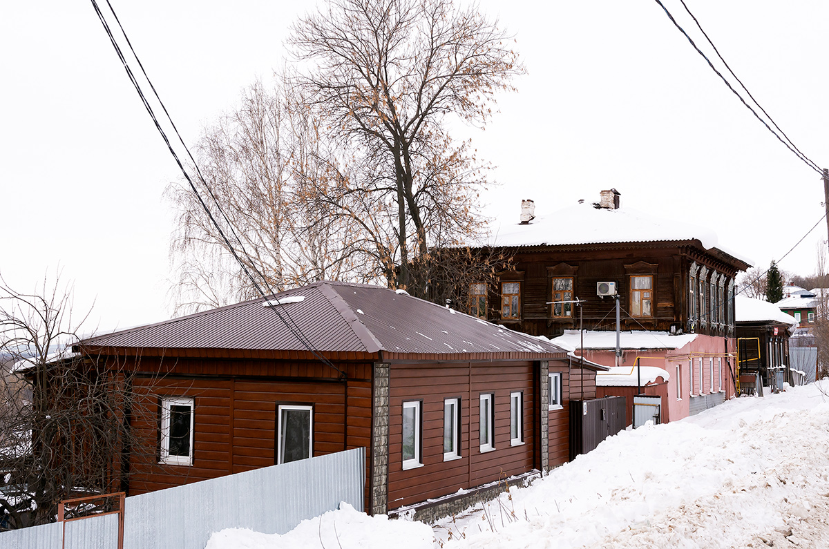 Уфа, Улица Салавата, 18; Улица Салавата, 16