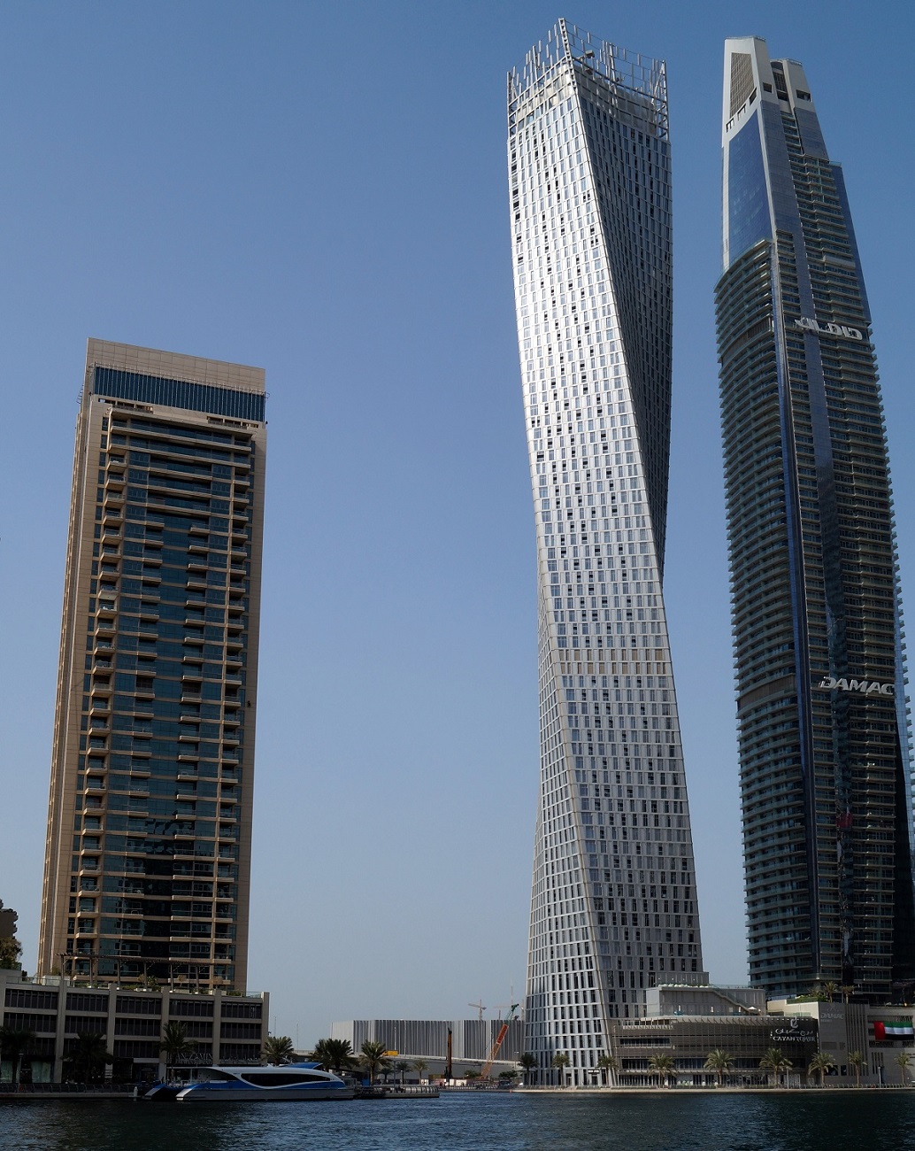 Дубай, Al Daa'i Street, 4; Al Sharta Street, 14; Al Sharta Street, 12